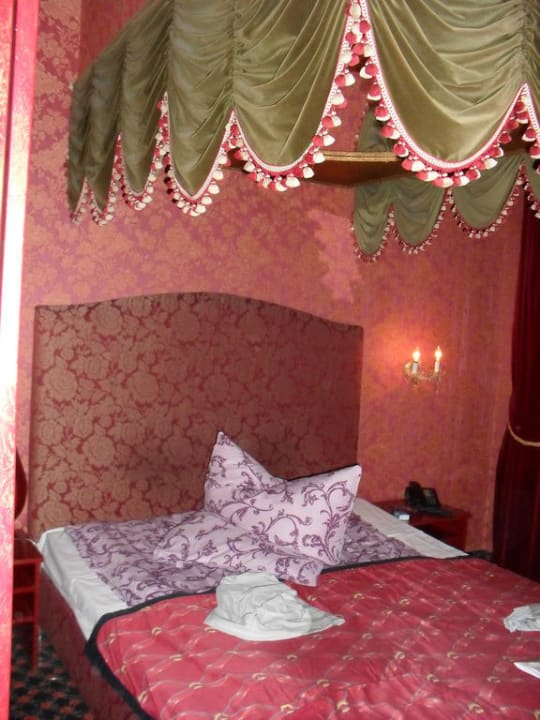 Unser Bett  Hotel Village
