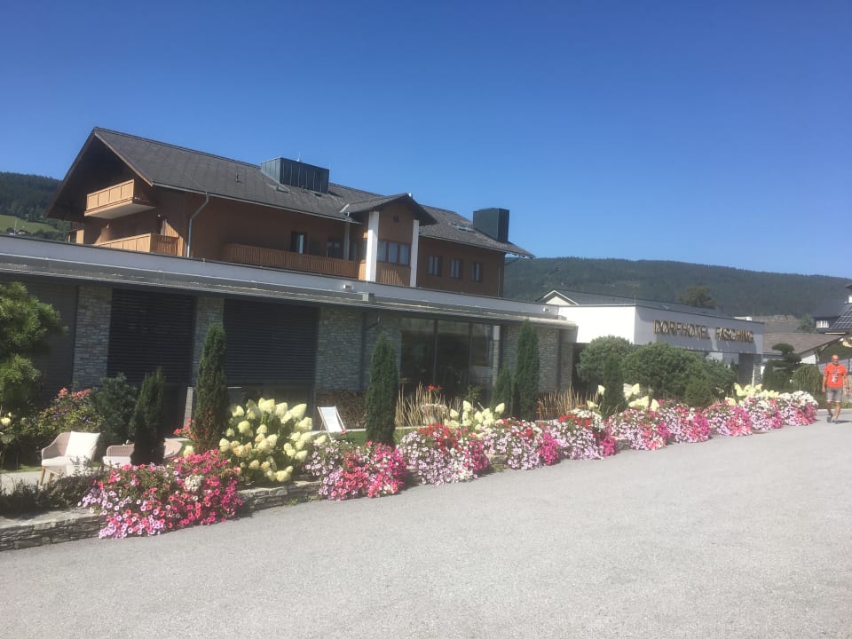 Außenansicht Dorfhotel Fasching