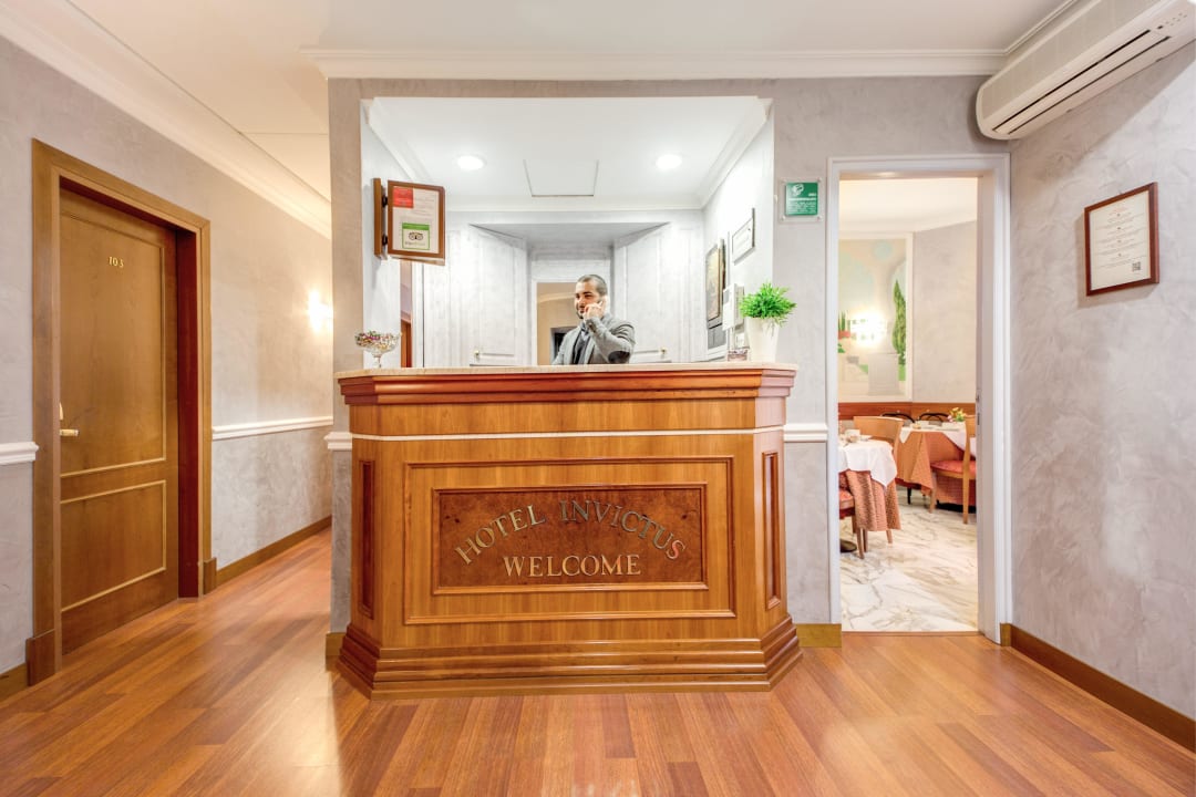 Reception Hotel HI15