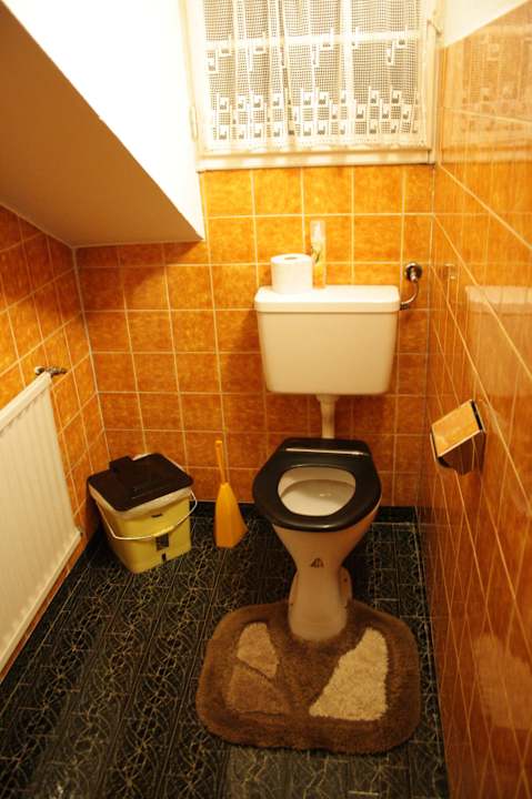 Gemeinschafts WC Gasthaus Pension Schön