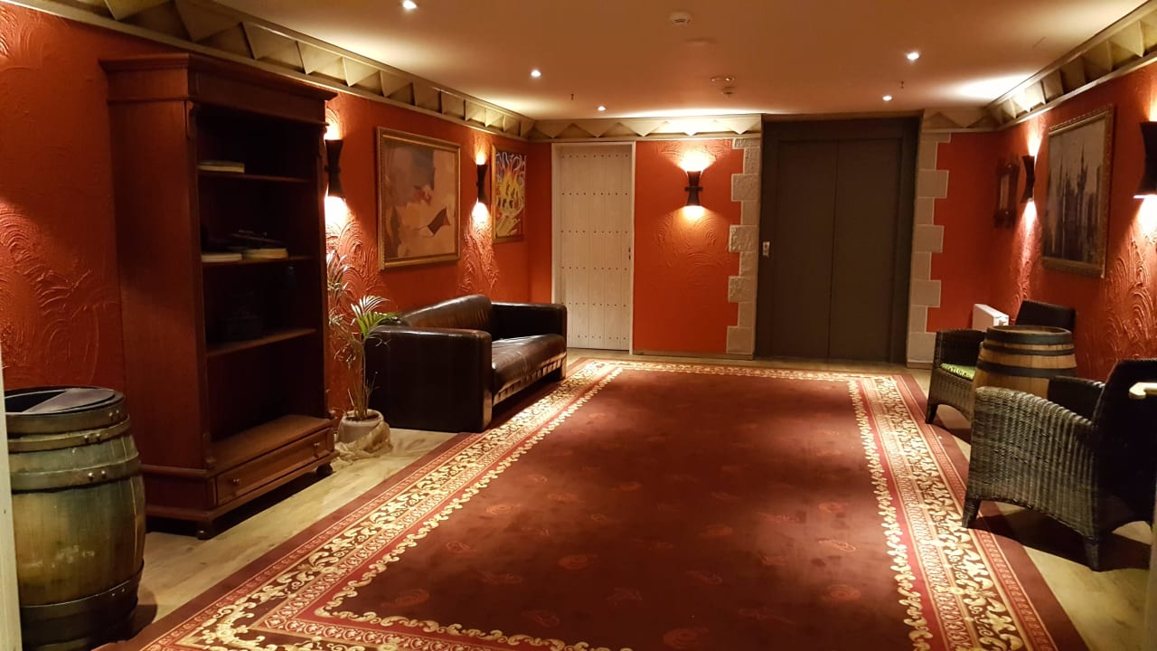 2 Etage Flur zum Fahrstuhl Heide Park Abenteuerhotel