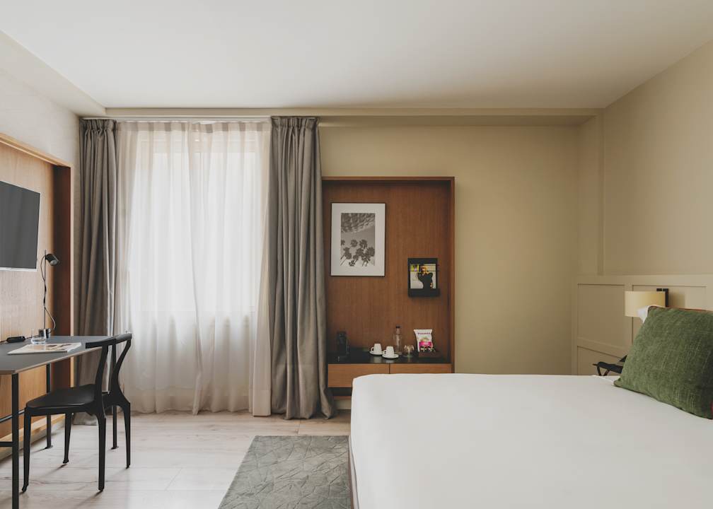 Zimmer Gallery  Hotel