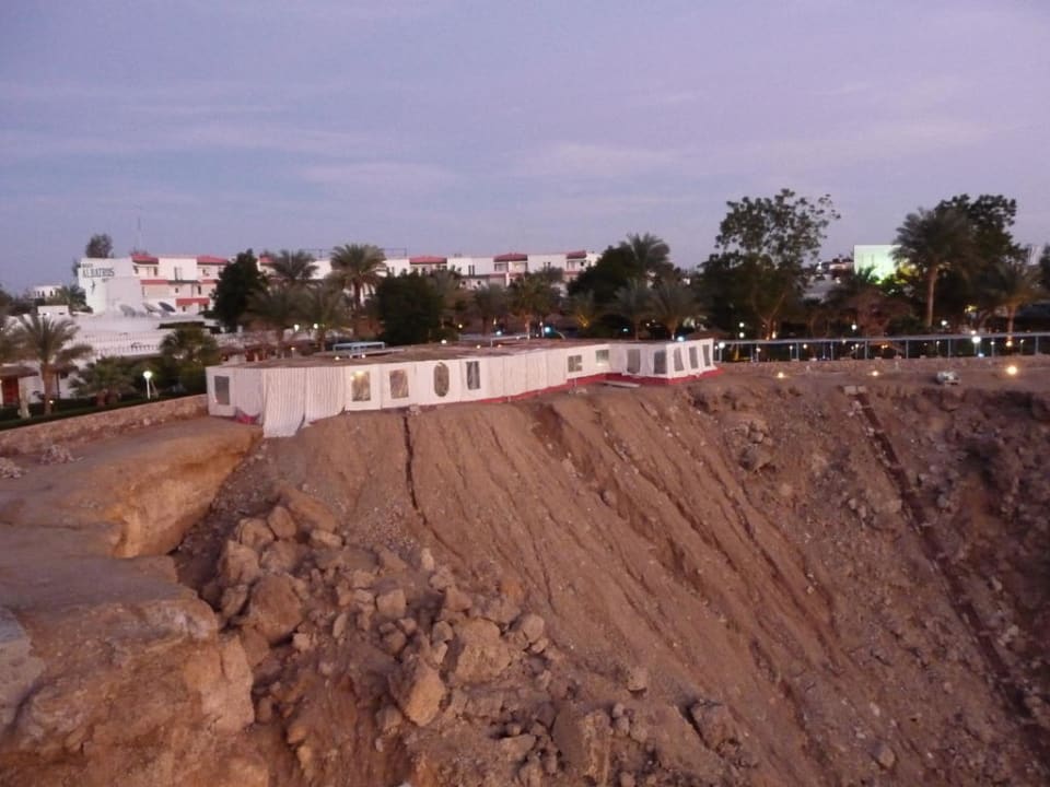 Außenanlage mit Bar Albatros Sharm Resort