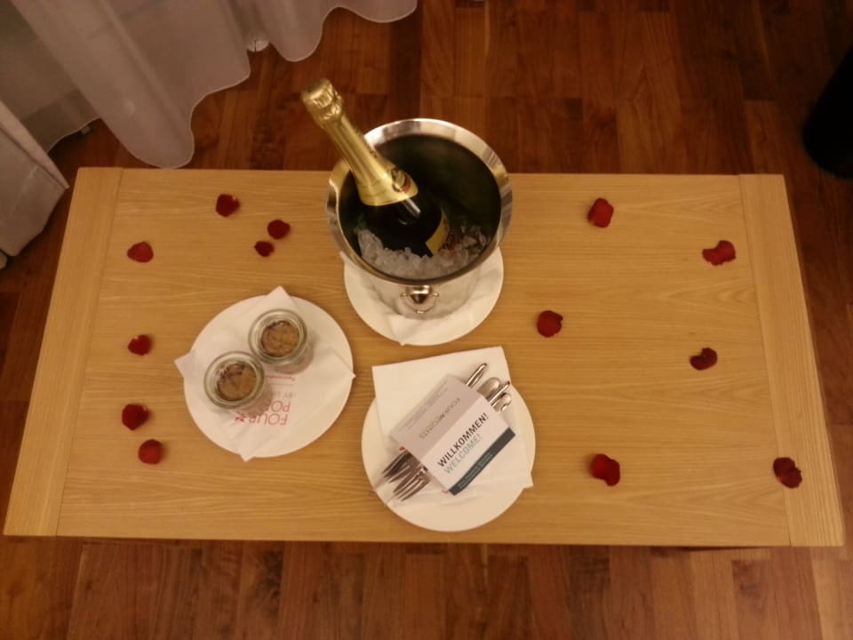 Valentine Day Surprise Four Points by Sheraton Panoramahaus Dornbirn