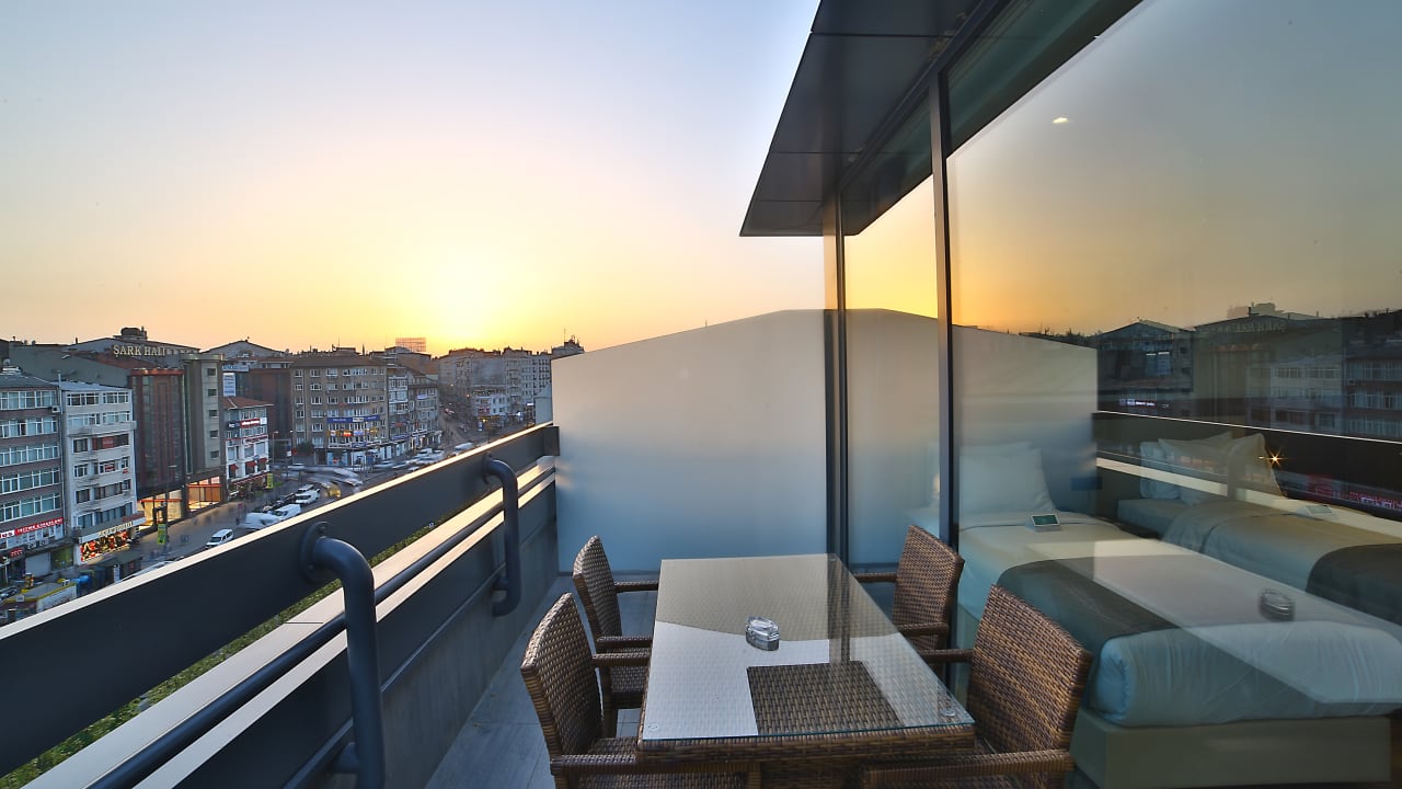 Zimmer Ramada by Wyndham Istanbul Old City