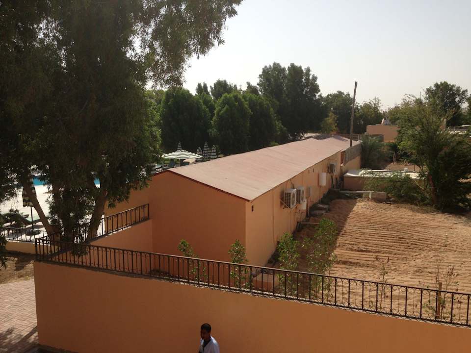 Cabana von Hinten BM Beach Resort