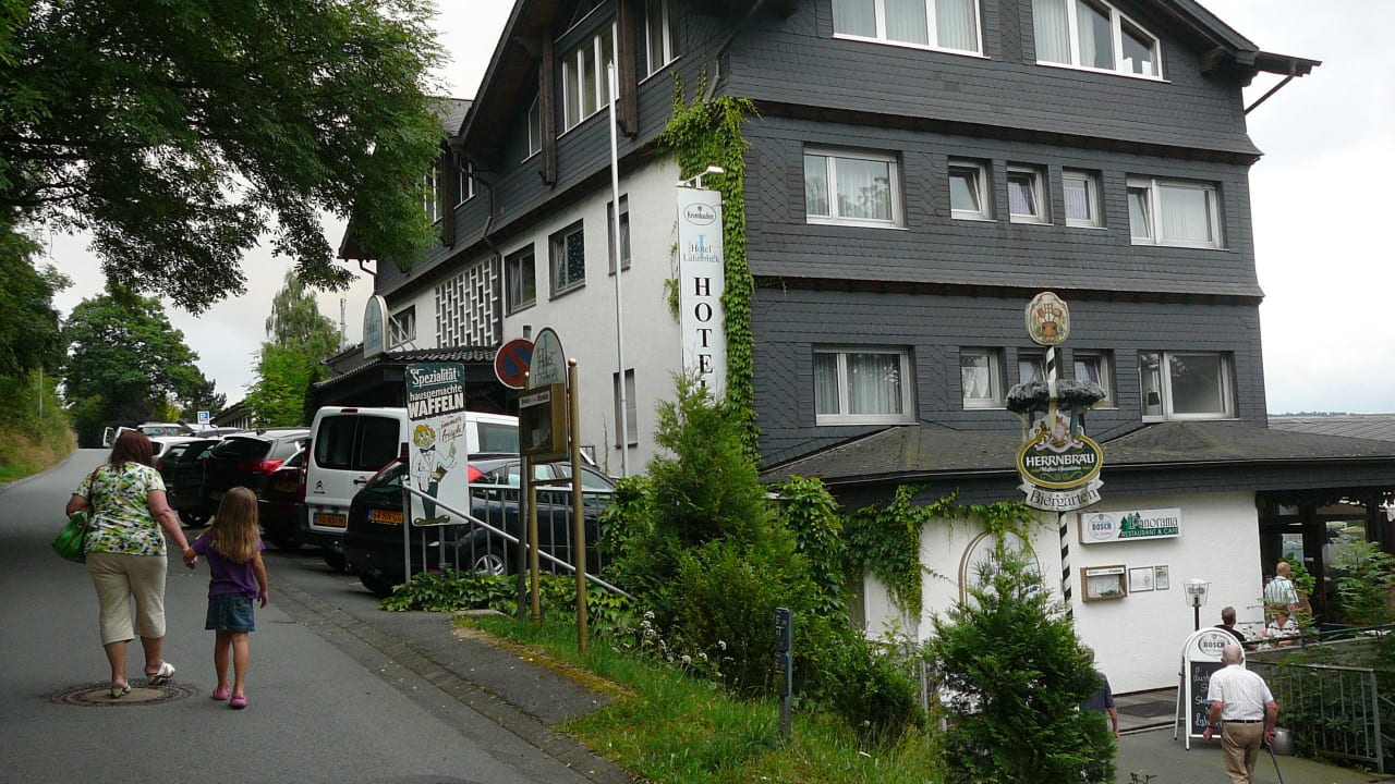 Vorderansicht Hotel Lahnblick