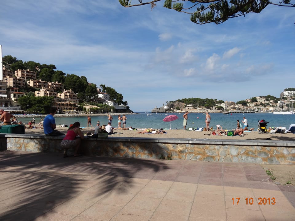 Nur wenige Meter vom Hotel der Strand Hotel Los Geranios