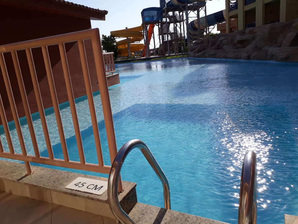 Pool Hotel Titanic Palace