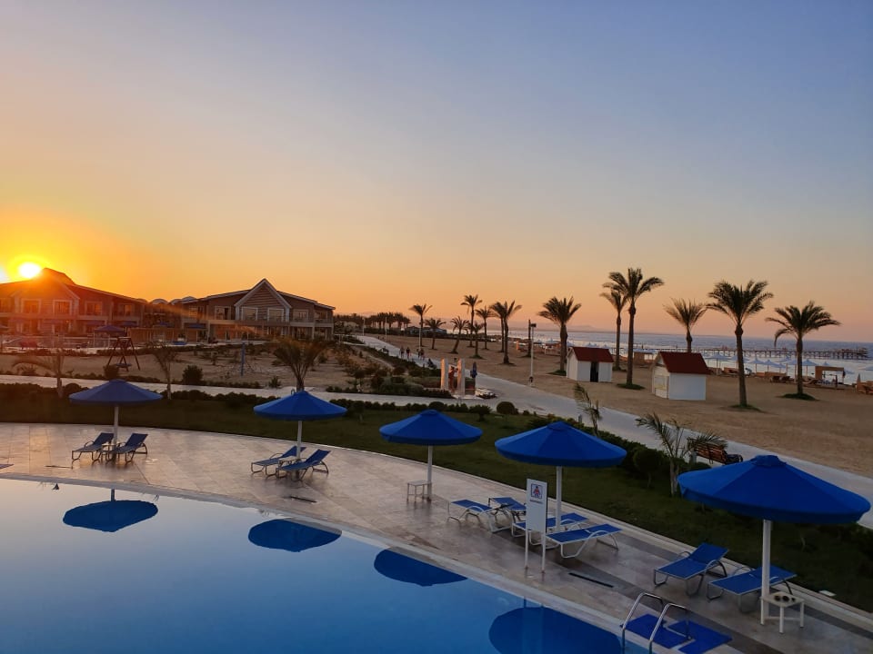 Außenansicht Pickalbatros Sea World Resort - Marsa Alam
