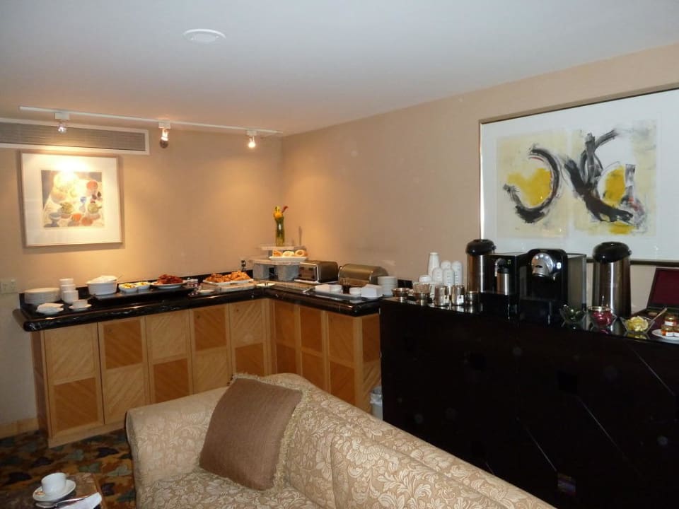 Teil des Frühstücksbüffet Hotel The Fairmont Waterfront