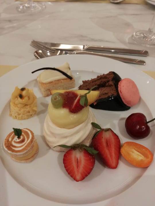 Gastro Gennadi Grand Resort