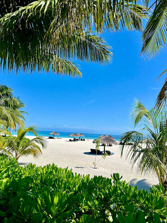 Strand Constance Moofushi Maldives