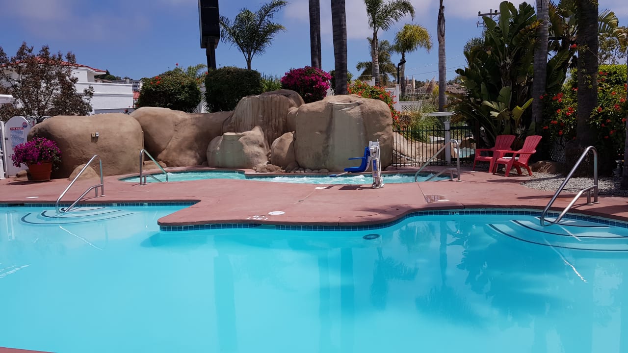 Pool Quality Inn Pismo Beach