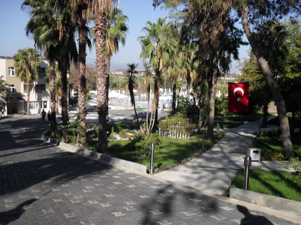 Weg zum zweiten großen Pool Club Sidelya Hotel