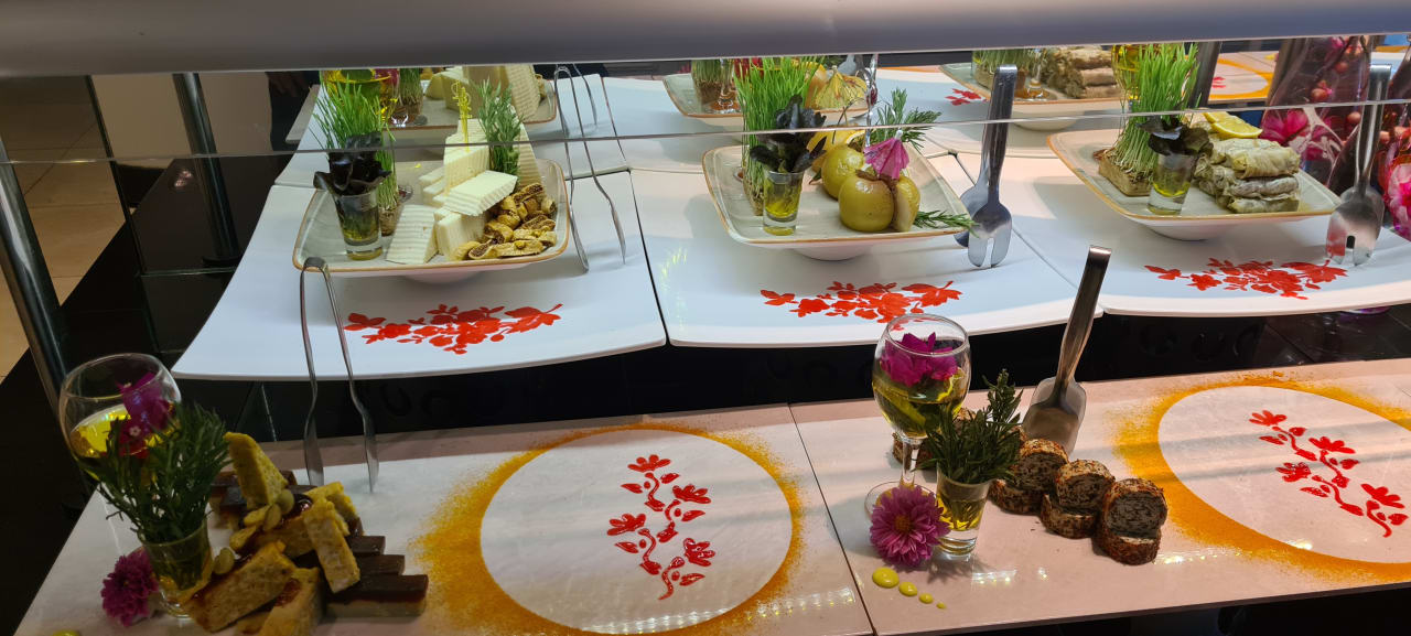 Gastro Well Palace Side