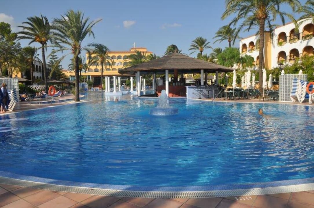 Der riesige Pool Meliá Zahara Resort & Villas