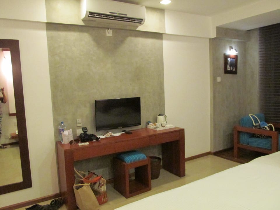 Стол Hotel Topaz