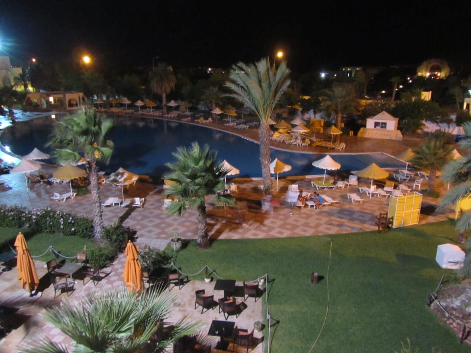 Sidi Mansour by night ! Sidi Mansour Resort & Spa