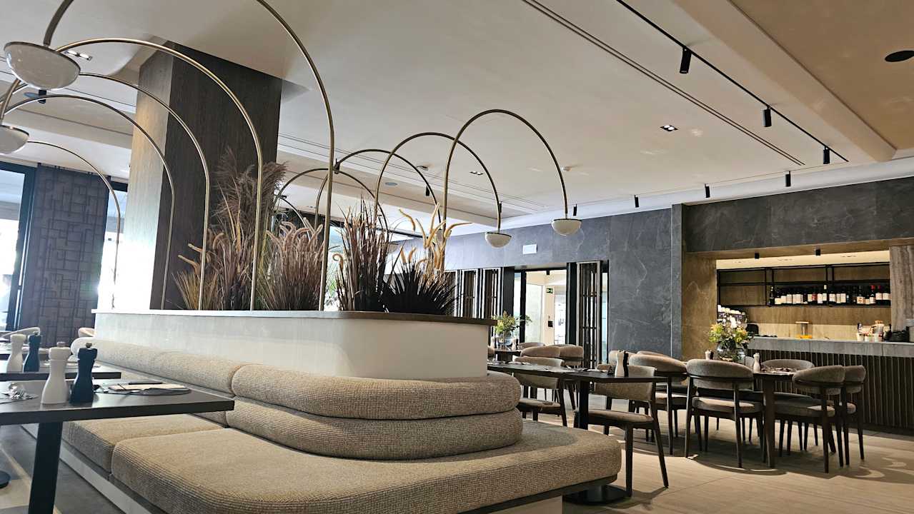 Gastro Hotel Theartemis Palace