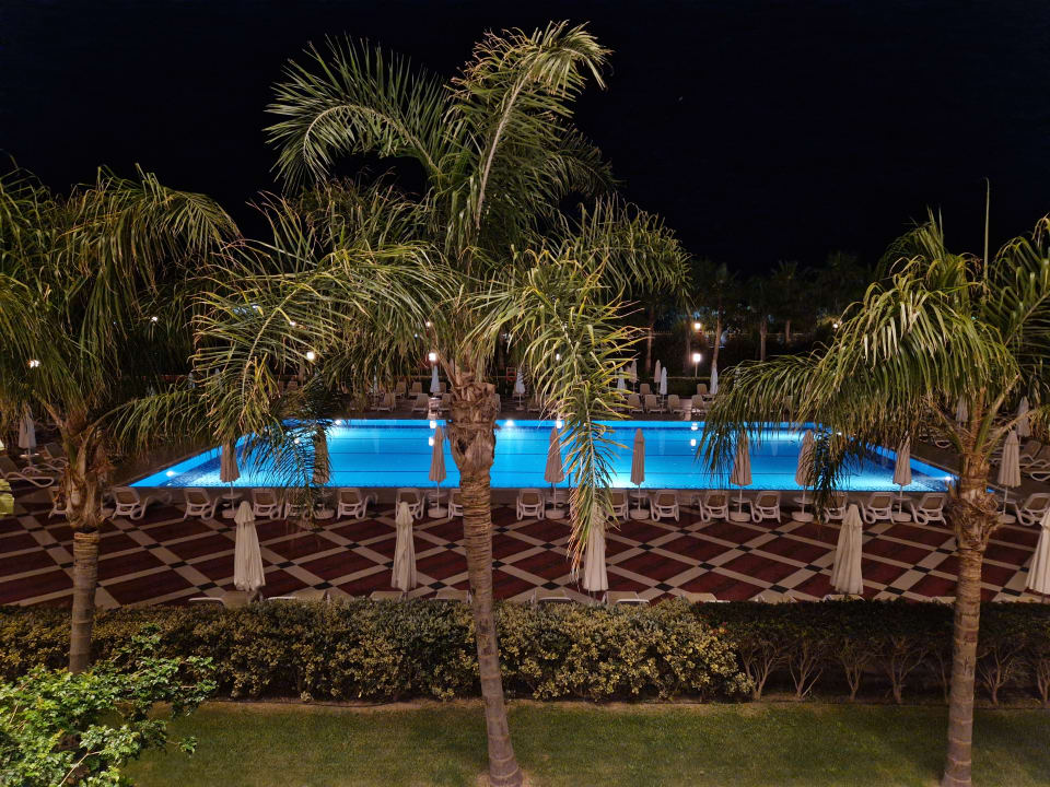 Pool Royal Taj Mahal Hotel