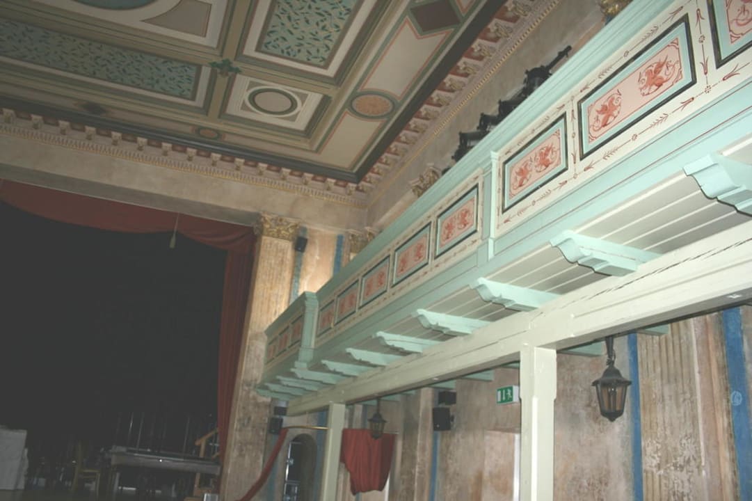 Saal mit Decken- und Wandmalerei Hotel & Boardinghouse Deutscher Kaiser