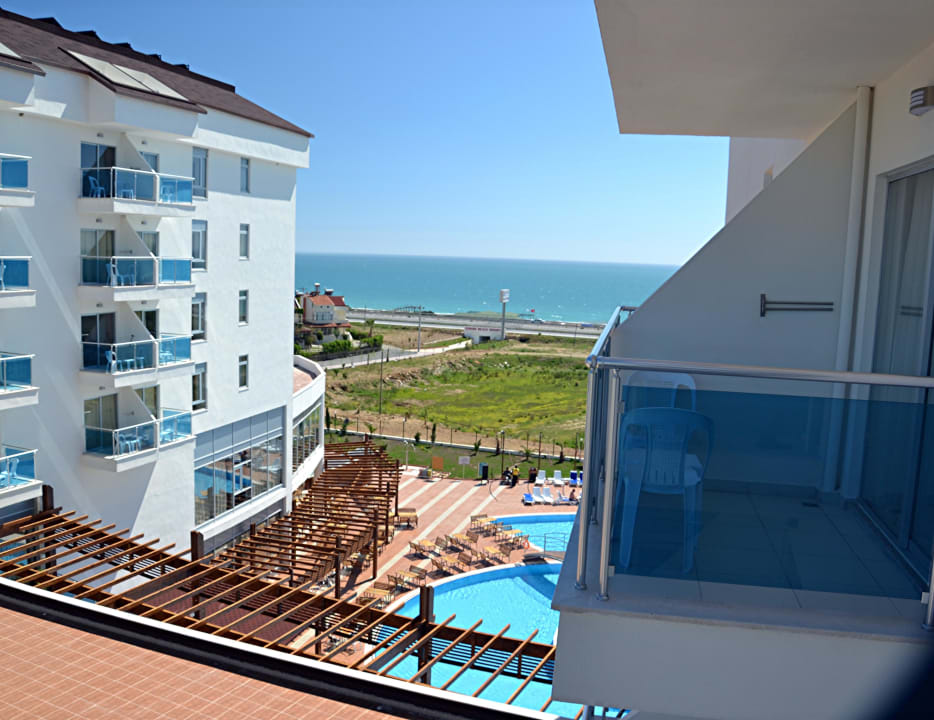 Blick auf den kleinen und den großen Pool Cenger Beach Resort & Spa