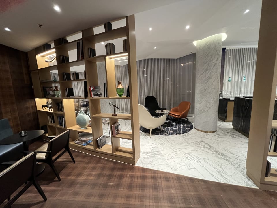 Gastro Paragraph Freedom Square, a Luxury Collection Hotel