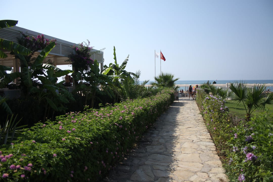 Weg zum Strand Bella Resort & Spa