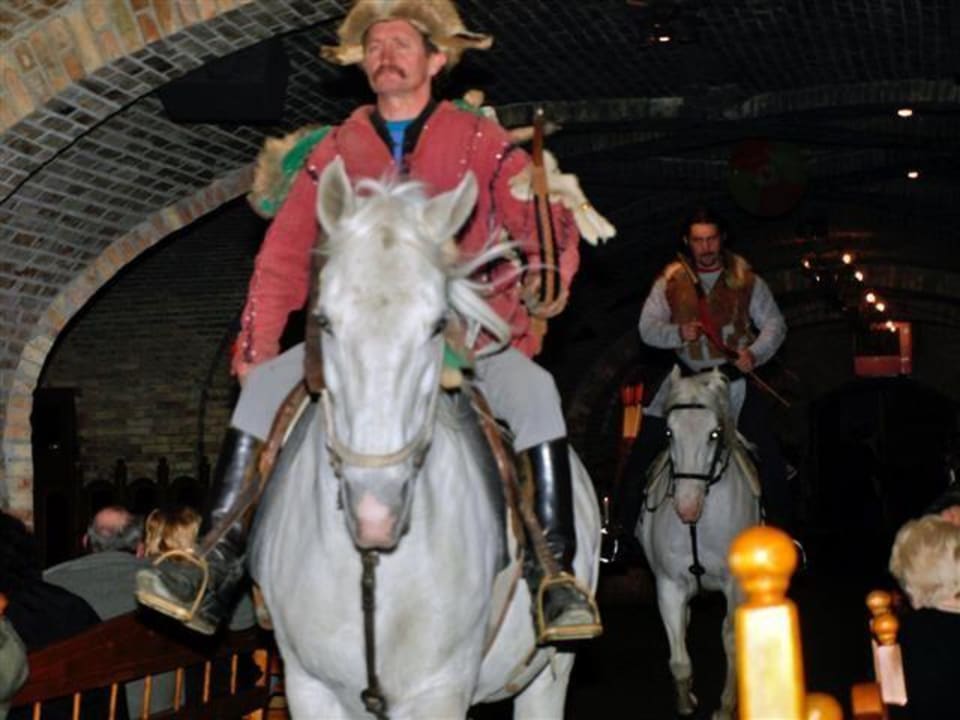 Ritterspiele Hotel Kapitany Wellness