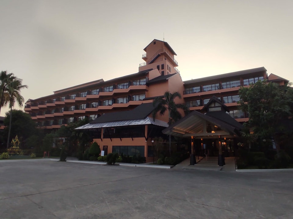 Außenansicht Courtyard by Marriott Phuket, Patong Beach Resort