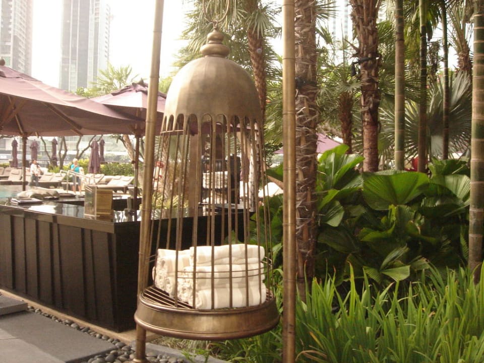 Handtücher gibt es im 'Vogelkäfig' Shangri-La Hotel, Bangkok