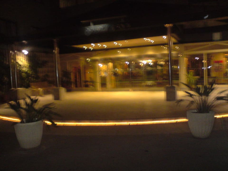 EIngang Hotel Vibra Beverly Playa