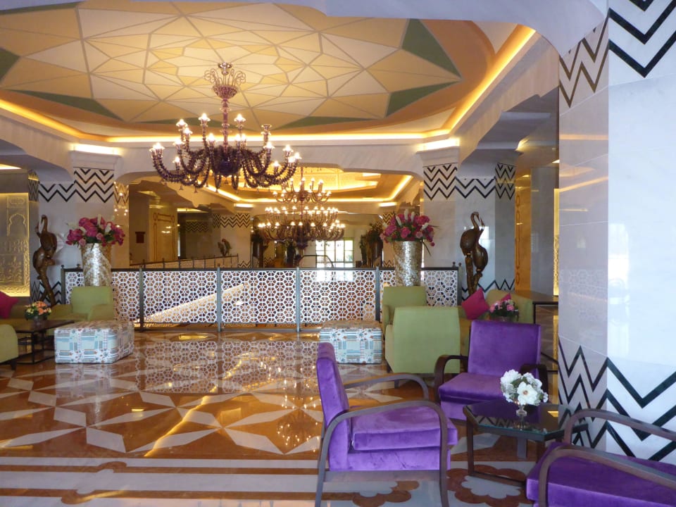 Verschiedene Sitzecken Royal Taj Mahal Hotel