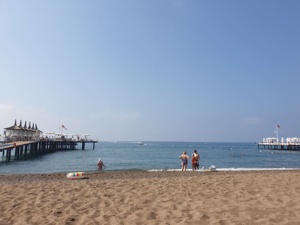 Strand Saturn Palace Resort Hotel