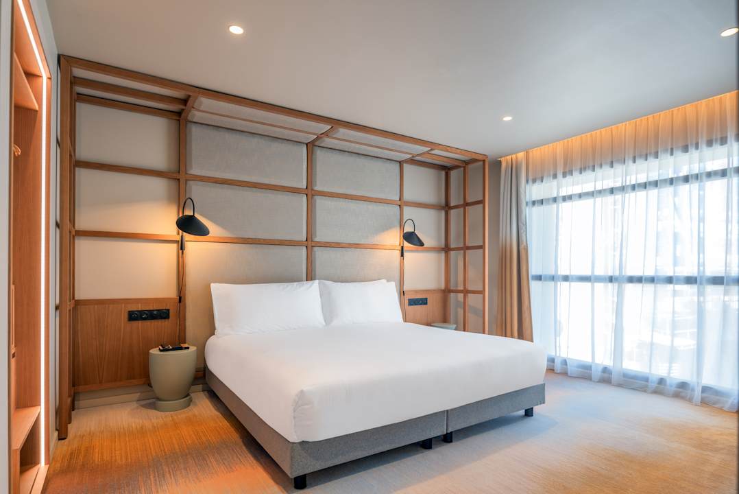 Zimmer Canopy by Hilton Cannes