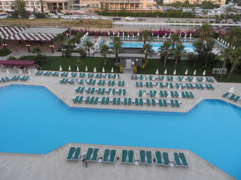 Pool Hotel Royal Garden Beach