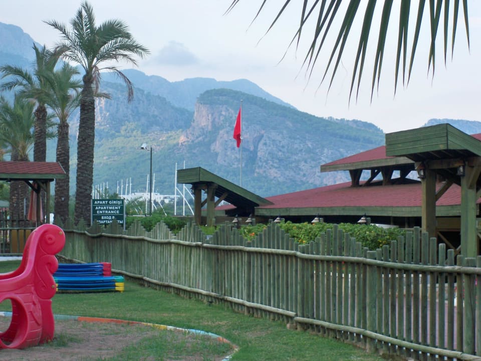 Aussicht Crystal Flora Beach Resort