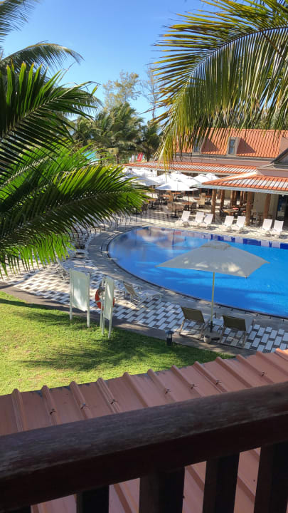 Ausblick Crystals Beach Resort Belle Mare, a member of Radisson Individuals