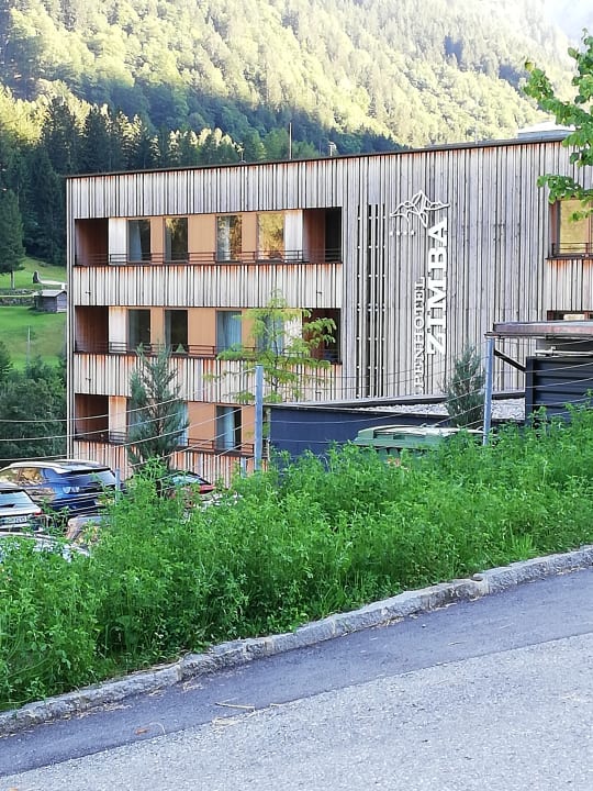 Außenansicht Alpenhotel Zimba