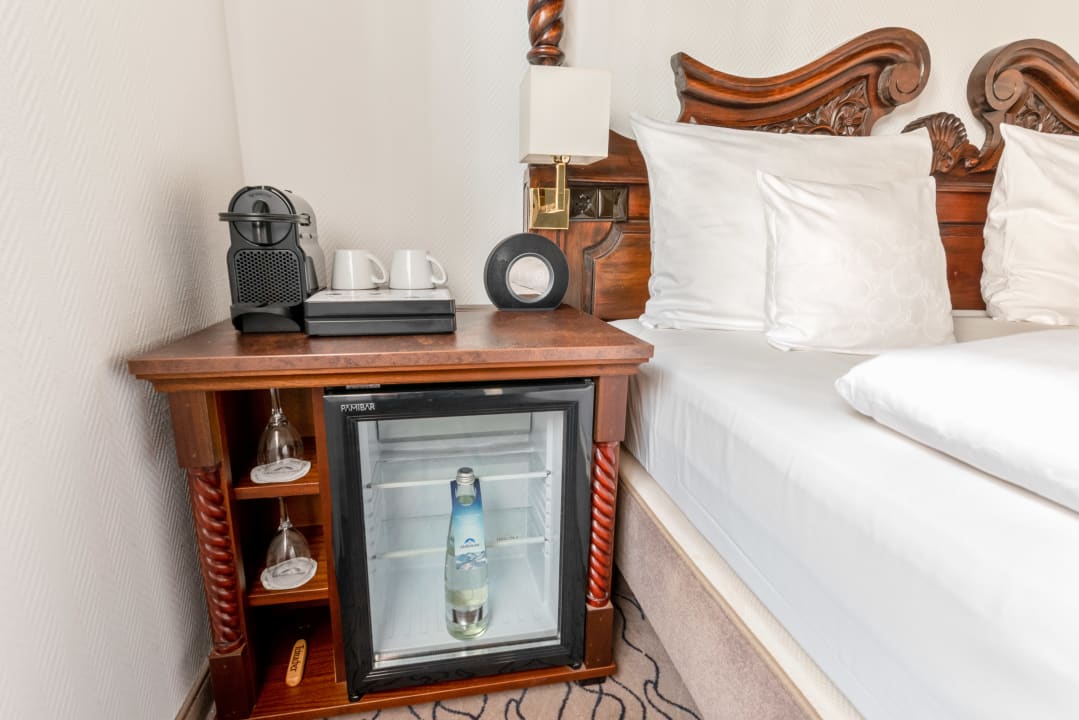 Zimmer King's Hotel Center