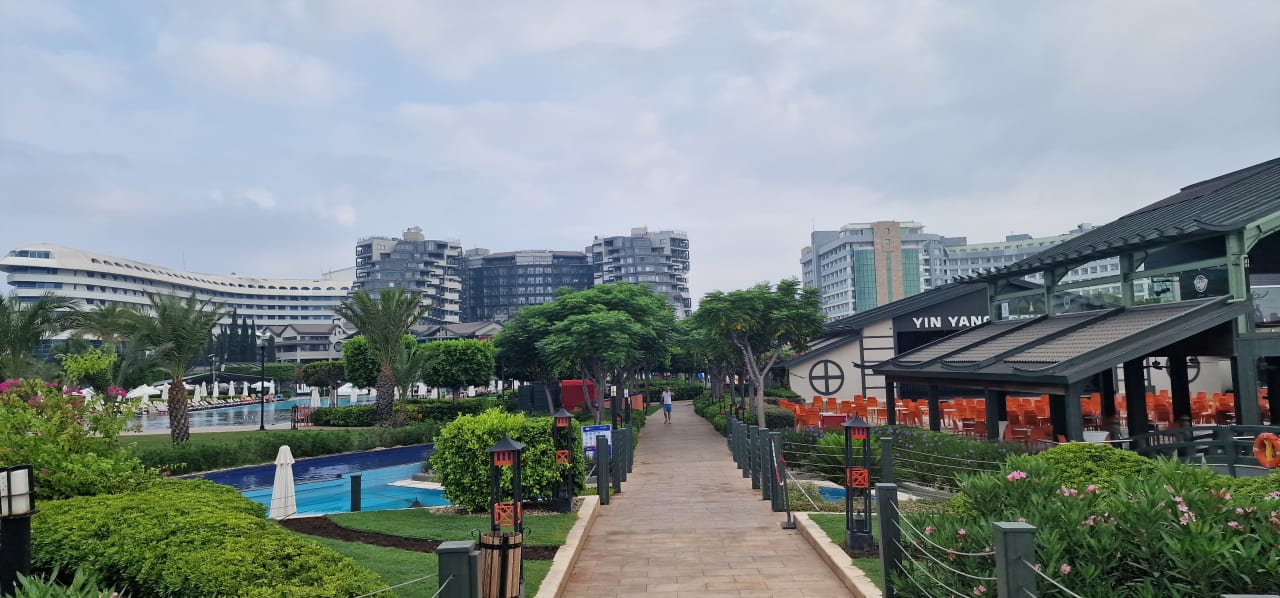 Gartenanlage Limak Lara Deluxe Hotel & Resort