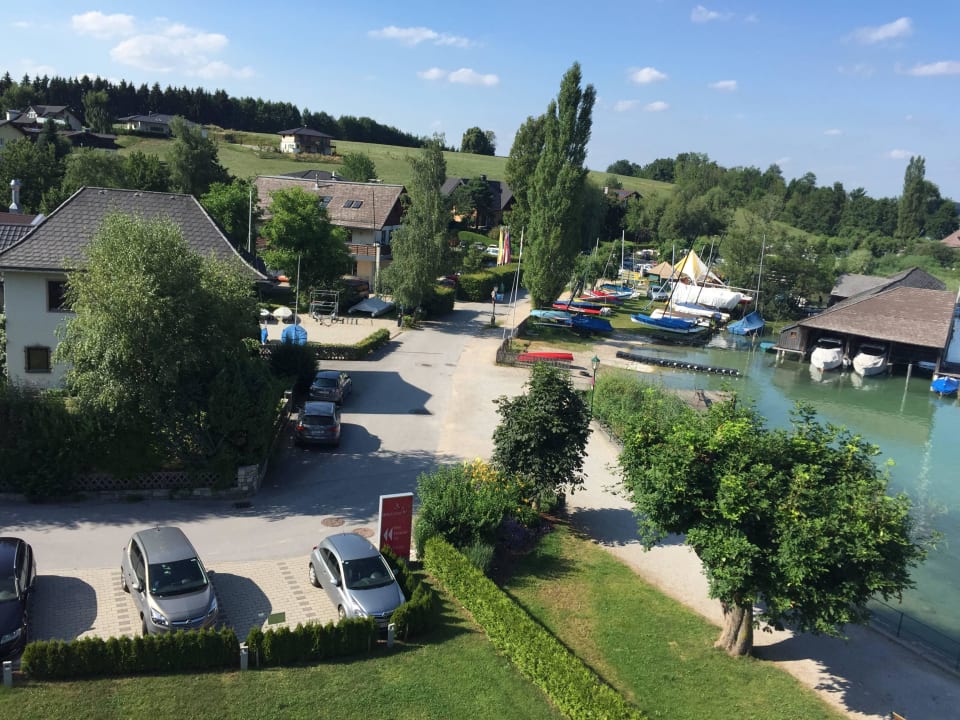 Blick von der Dachterrasse Seeside Hotel Seewirt Mattsee