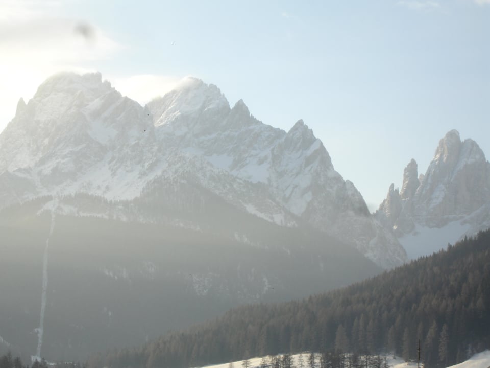 Blick vom Frühstückstisch zur Rotwand Hotel Tonyhof