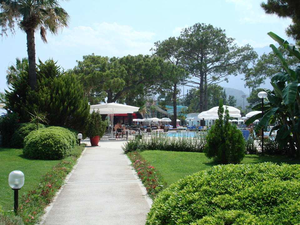 Weg zum Pool Kilikya Palace Göynük