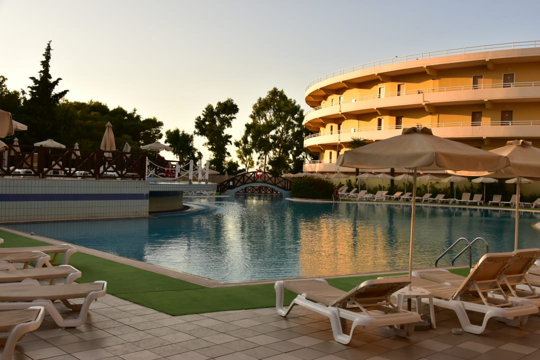 Pool Hotel Kalithea Mare Palace