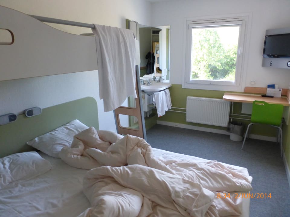 Unaufgeräumt am Morgen.... ibis budget Hotel Rostock