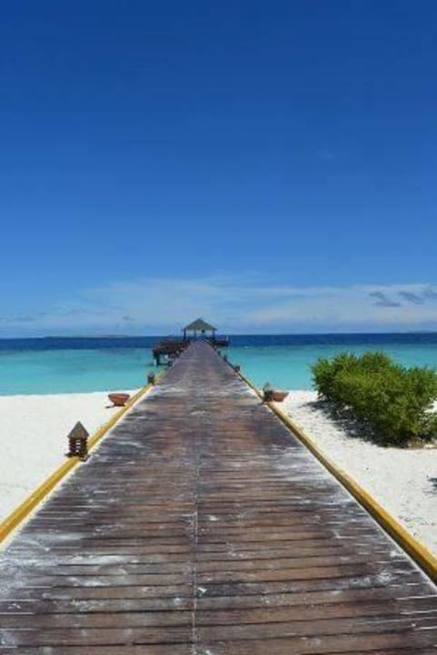 Manchmal ist der Holzweg, nicht der schlechteste  Adaaran Select Meedhupparu Island Resort - Premium All Inclusive