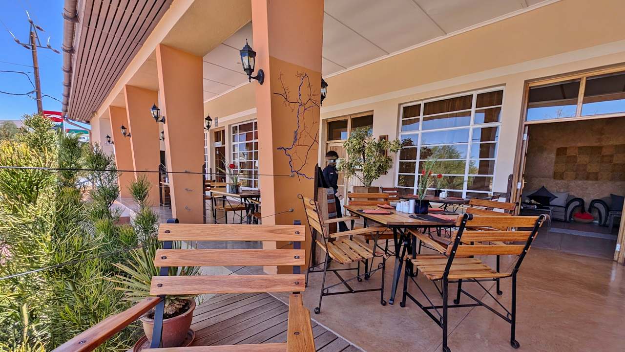 Gastro Bahnhof Hotel Aus