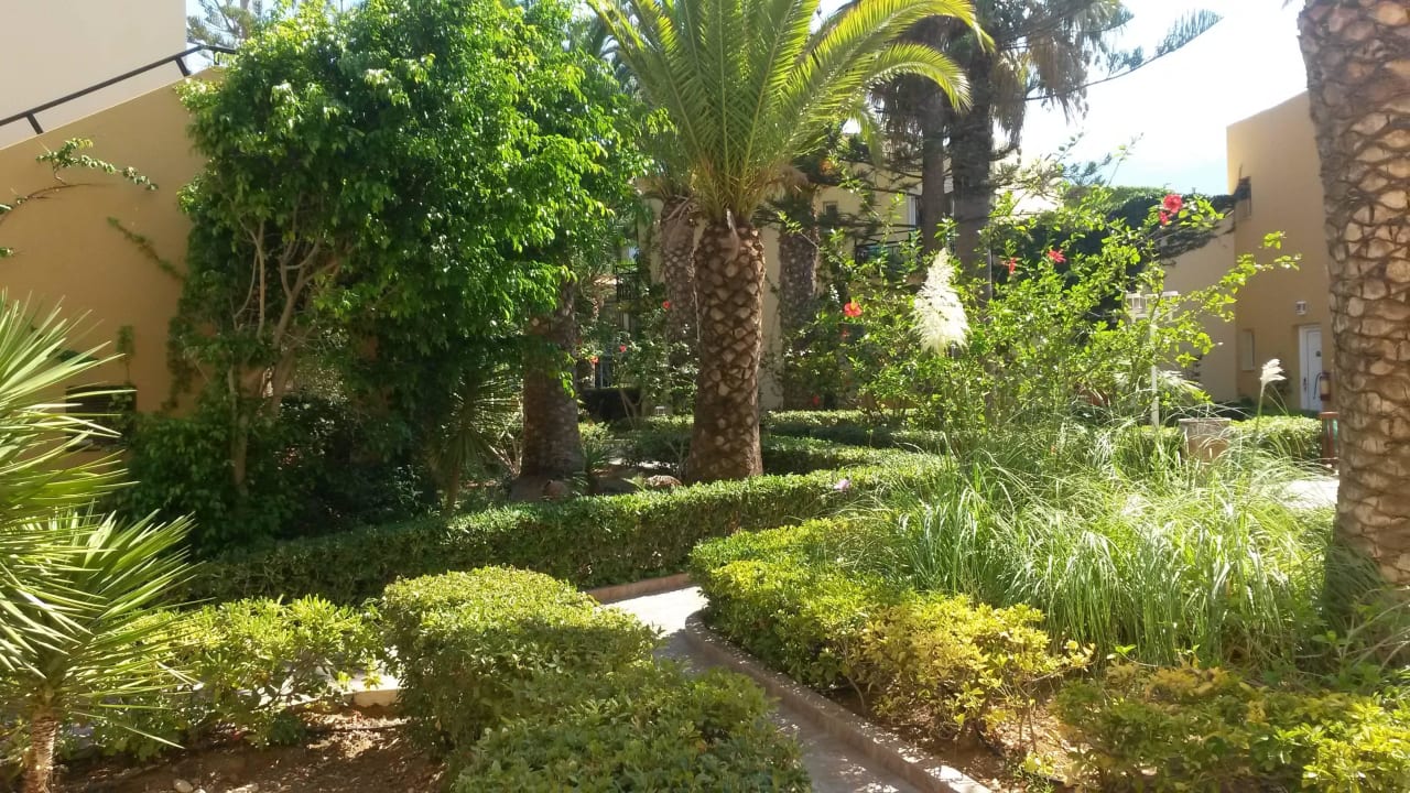 Gartenansicht Vantaris Luxury Beach Resort